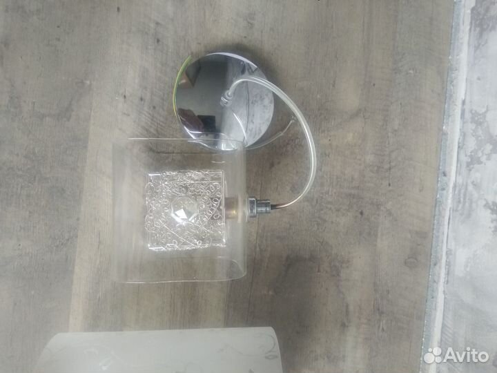 Светильники подвесные, бра