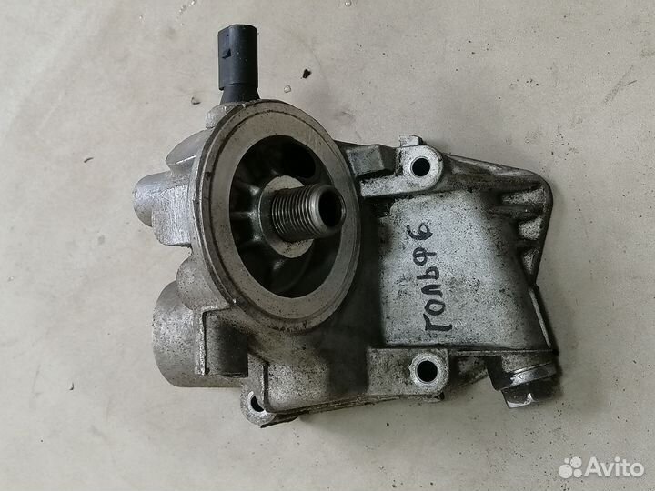 Кронштейн масляного фильтра VW Golf VI 2009-2013