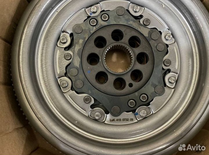Маховик двухмассовый Luk 415073209 DSG6 132,8