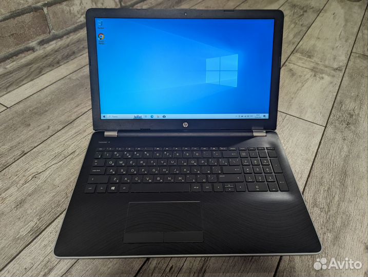 Ноутбук HP 4 ядра/Radeon 520(2гб) /256 SSD/4 RAM