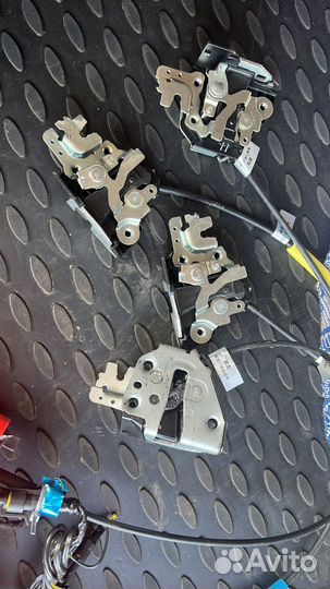 Доводчики дверей Toyota