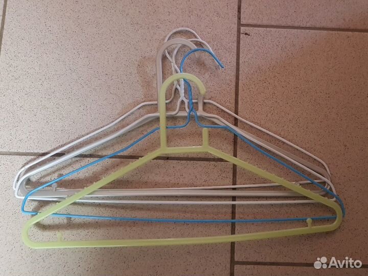 Вешалка (плечики)
