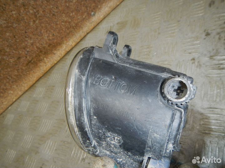 Фара противотуманная правая, Toyota (Тойота) -RAV4