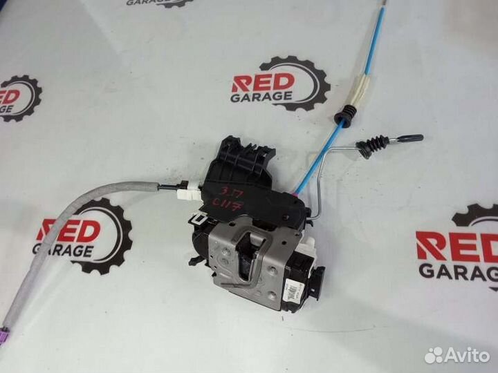 Замок боковой двери задний правый Mercedes-Benz