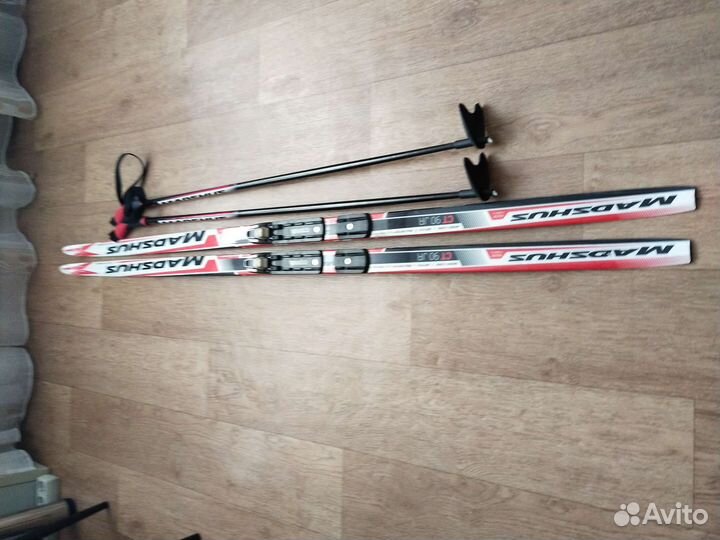 Беговые лыжи