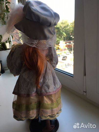 Кукла фарфоровая новая