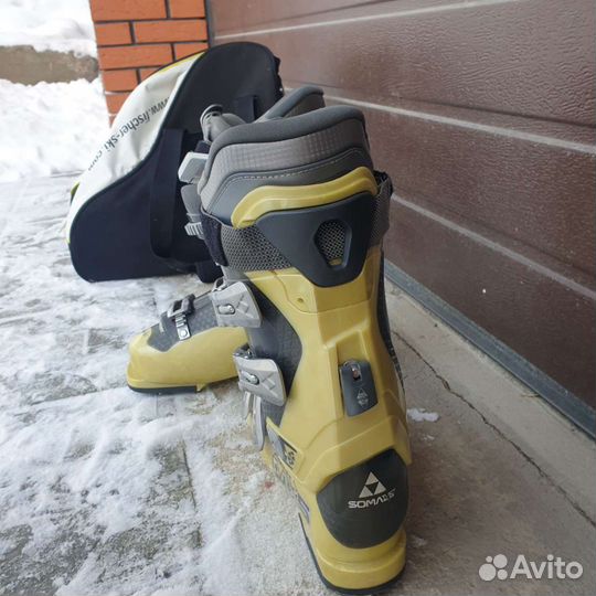 Горнолыжные ботинки fischer