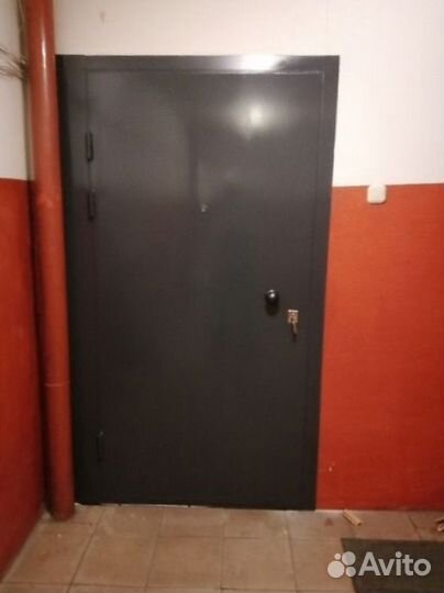 Входная металлическая дверь
