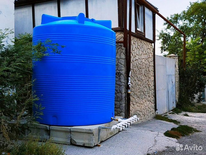 Емкость из пластика для хознужд