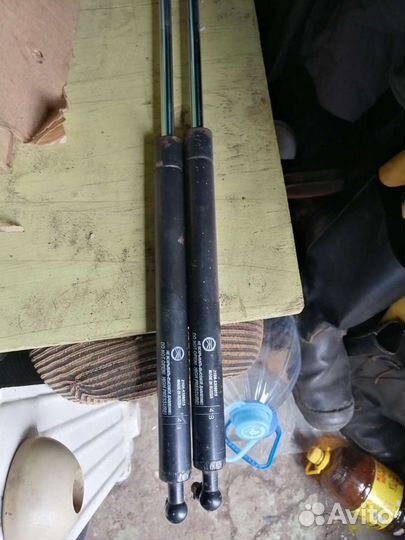 Газовые упоры для багажника