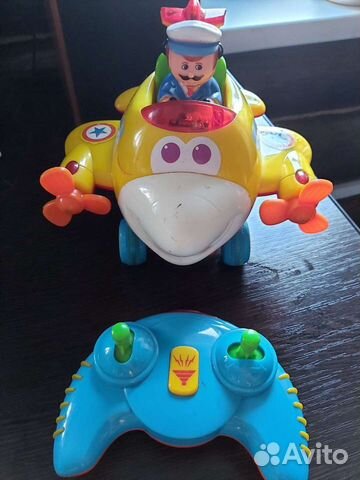 Самолёт с пультом управления