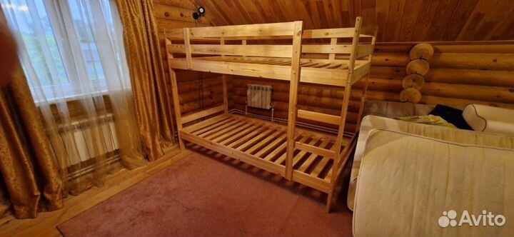 Кровать двухьярусная