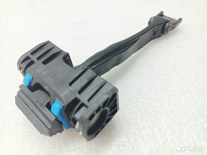 Ограничитель двери задний левый Volkswagen Tiguan