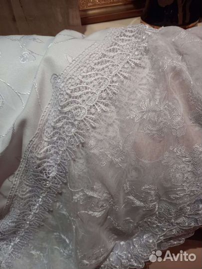 Новая праздничная скатерть и набор салфеток