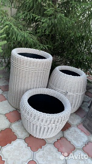 Уличные вазоны для цветов