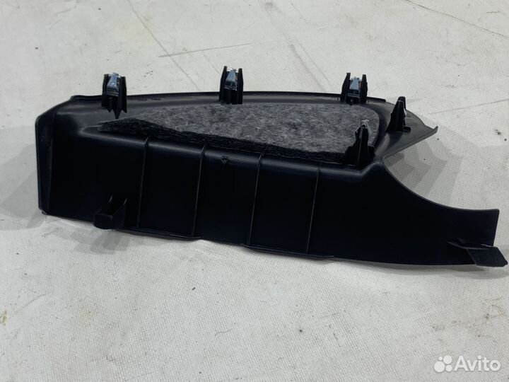 Накладка торпедо боковая Mercedes W213