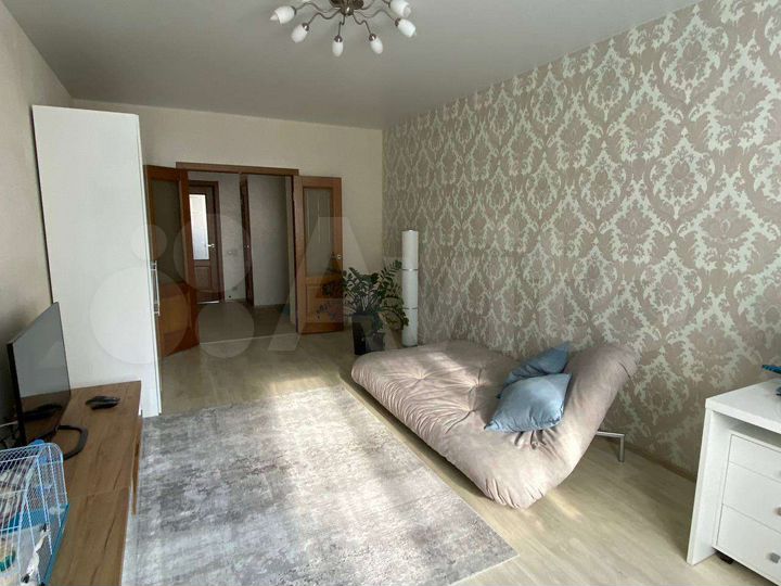 3-к. квартира, 93 м², 8/16 эт.