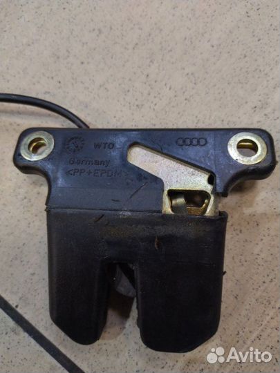 Замок крышки багажника Audi 100 AAR 1994