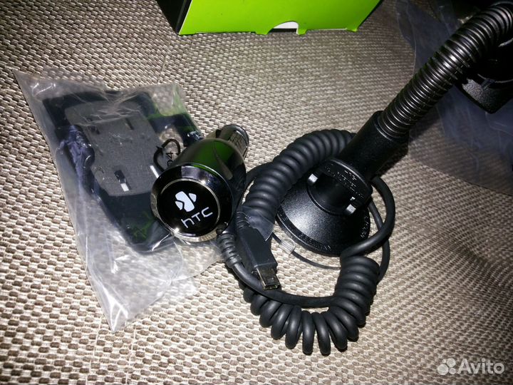 Держатель автомобильный с зарядкой HTC CU-S210