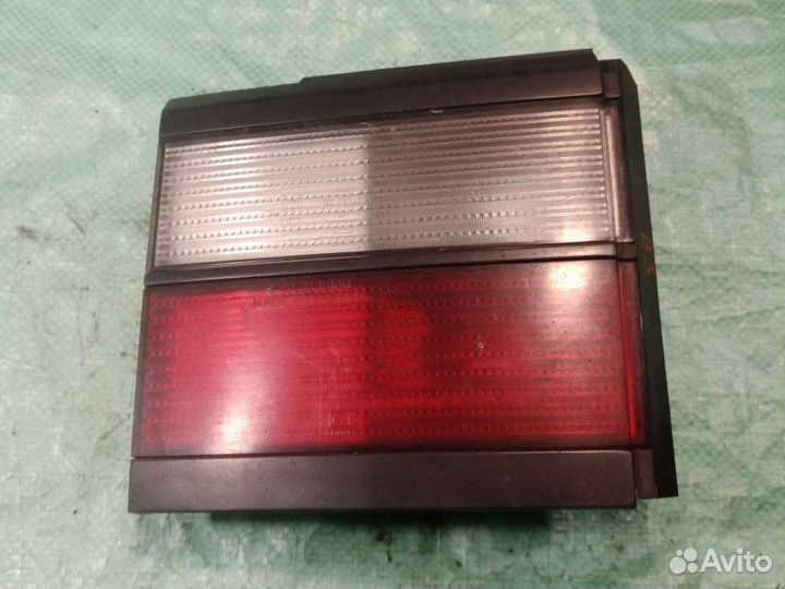 Фонарь задний левый Volkswagen Passat B3