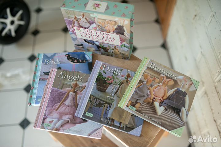 Подарочный набор, 4 книги Тильда в кофре