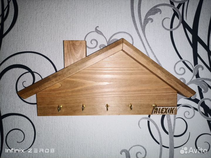 Ключница настенная из дерева