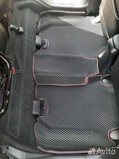 Коврики в автомобиль ева в подарок подпятник + 2 л