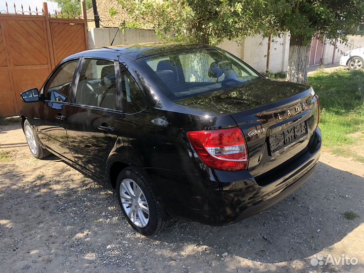 LADA Granta 1.6 МТ, 2023, 60 км