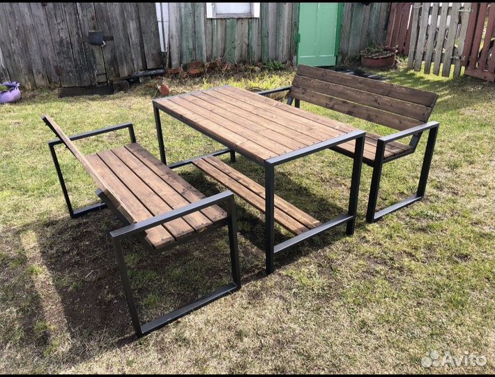 Стол садовый