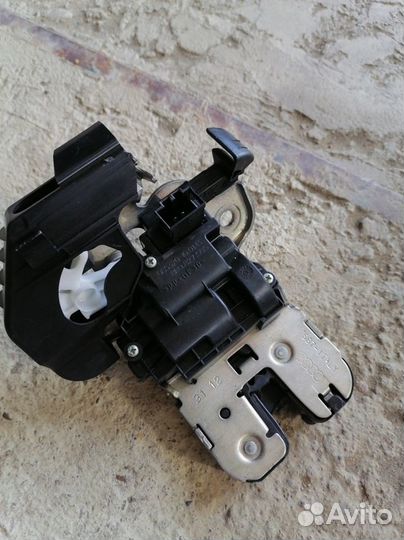 Замок багажника задний Audi A1 8X 1.4 caxd 2013