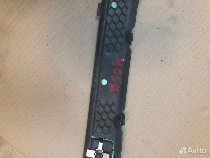 Шторка безопасности правая Mercedes-Benz W221