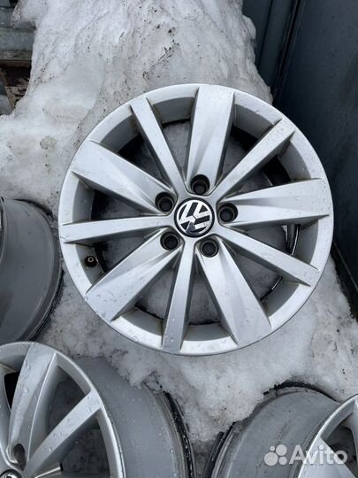 Диски литые r16 VW passat b7
