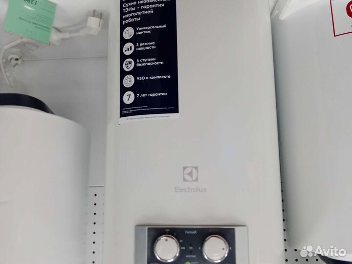 Водонагреватель Electrolux EWH 30 Formax