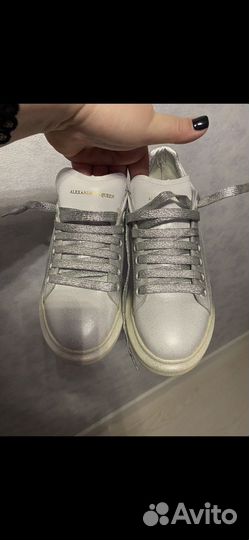 Кроссовки женские