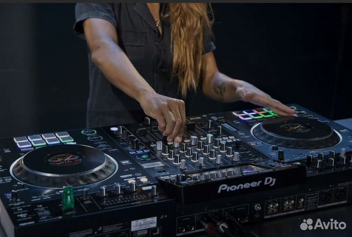 DJ контролер Peoneer XDJ-XZ