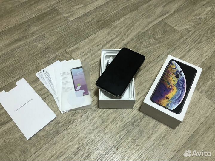 iPhone Xs, 64 ГБ