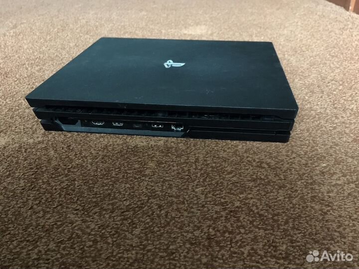Игровая приставка ps4 pro 1tb