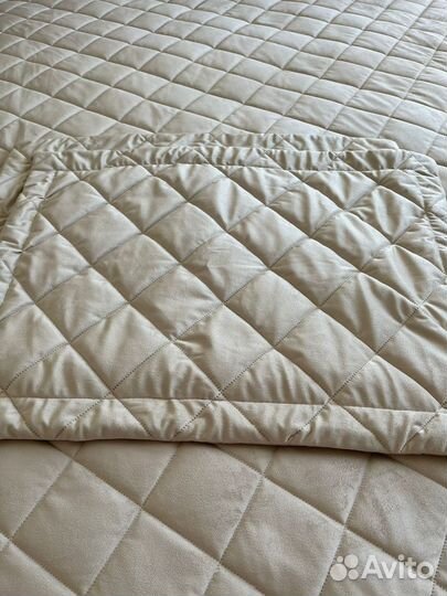 Покрывало на кровать новое