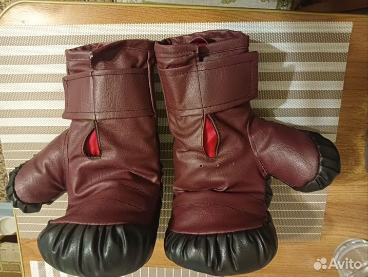 Боксерские перчатки 8 oz
