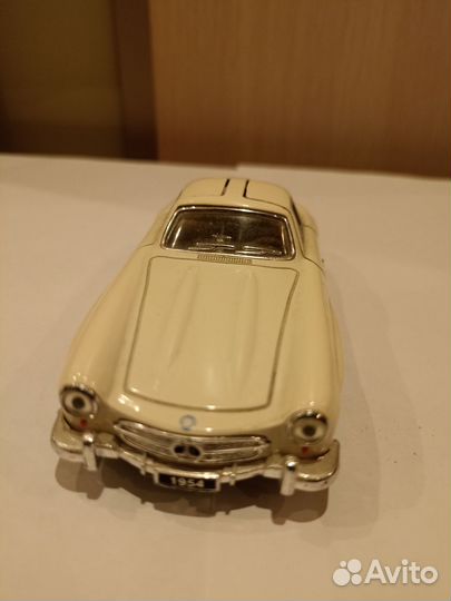 Модель автомобиля mercedes 1:36