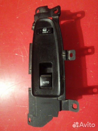 Кнопка стеклоподъемника правая Lexus Gs S190