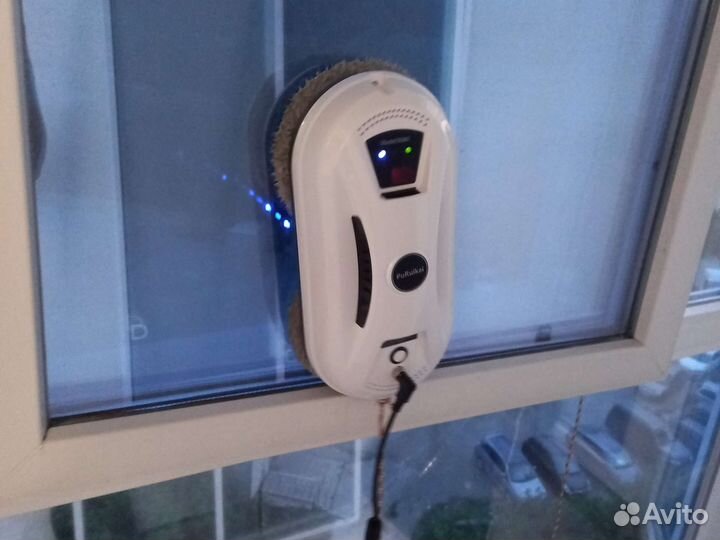 Робот мойщик окон