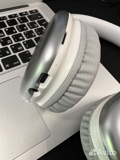 Наушники беспроводные новые