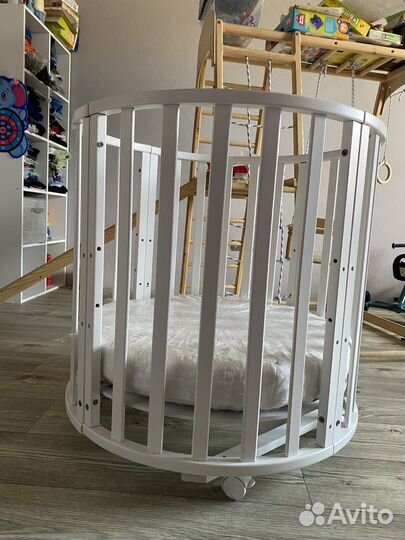Детская кроватка трансформер с маятником круглая