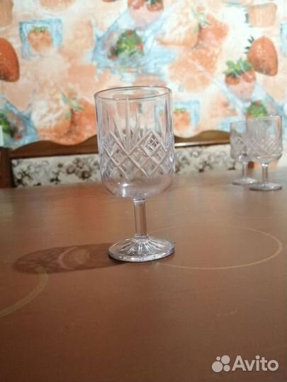 Хрустальные рюмки