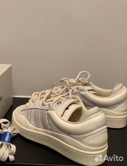 Кроссовки Adidas Campus Bad Bunny молочные