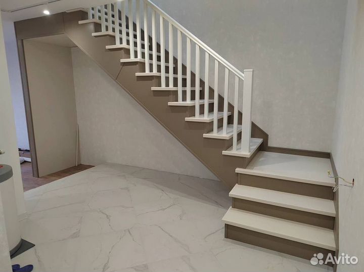 Металлокаркас лестницы