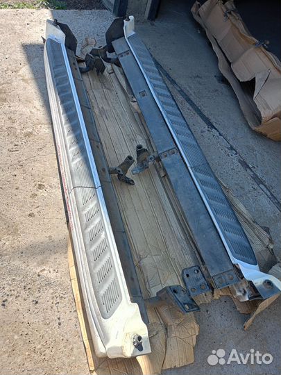 Подножки на nissan terrano