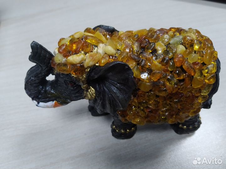 Янтарные украшения
