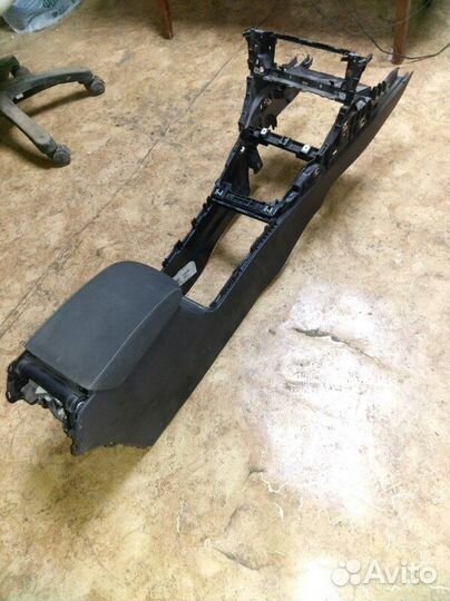 Подлокотник Volkswagen Golf 7 cxsa 2014